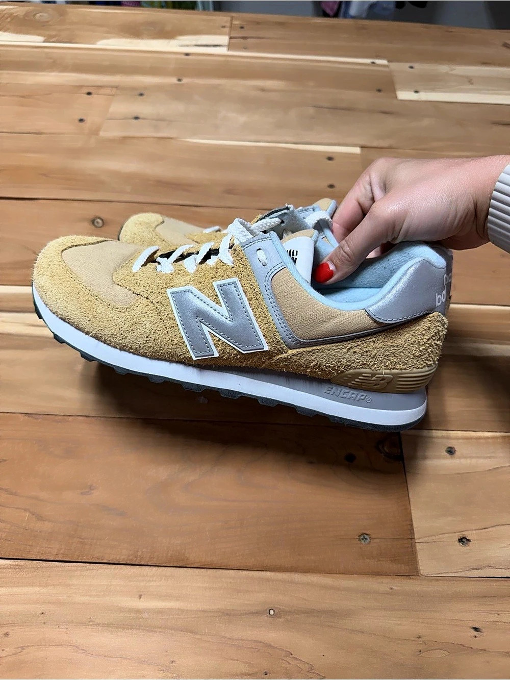 New Balance 574 Tan Gold Suede Gray Sneakers Women’s 11 Men’s 9.5
